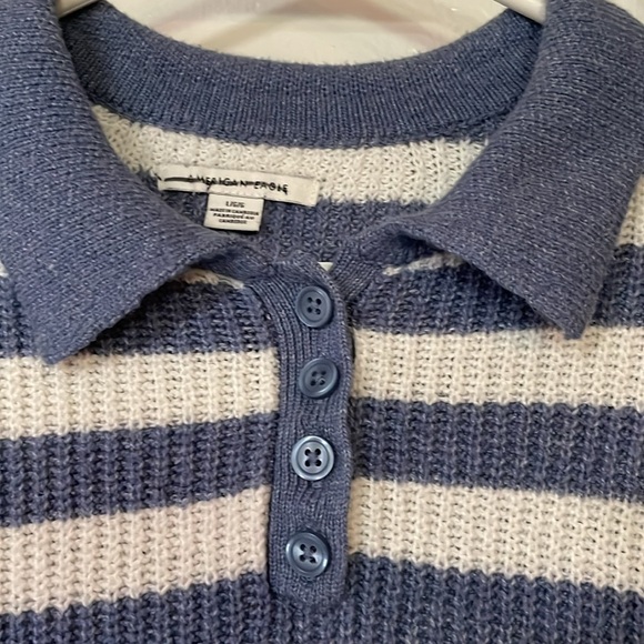 Women’s Collared Sweater - Picture 3 of 5